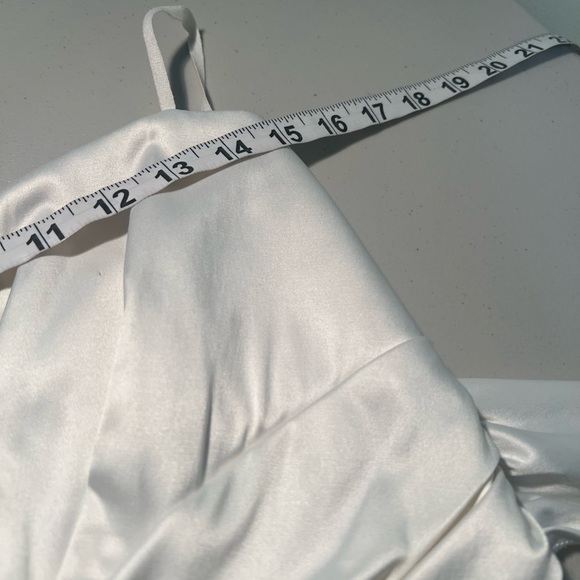 Formal dress - Picture 3 of 6